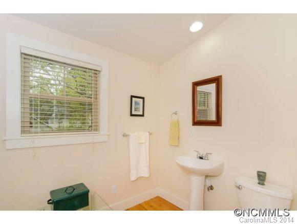 136 Salola Street Asheville NC 28806
