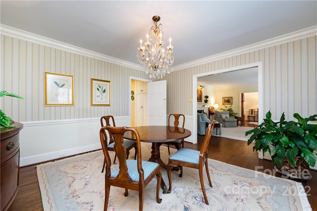 2106 Pinewood Circle Charlotte NC 28211