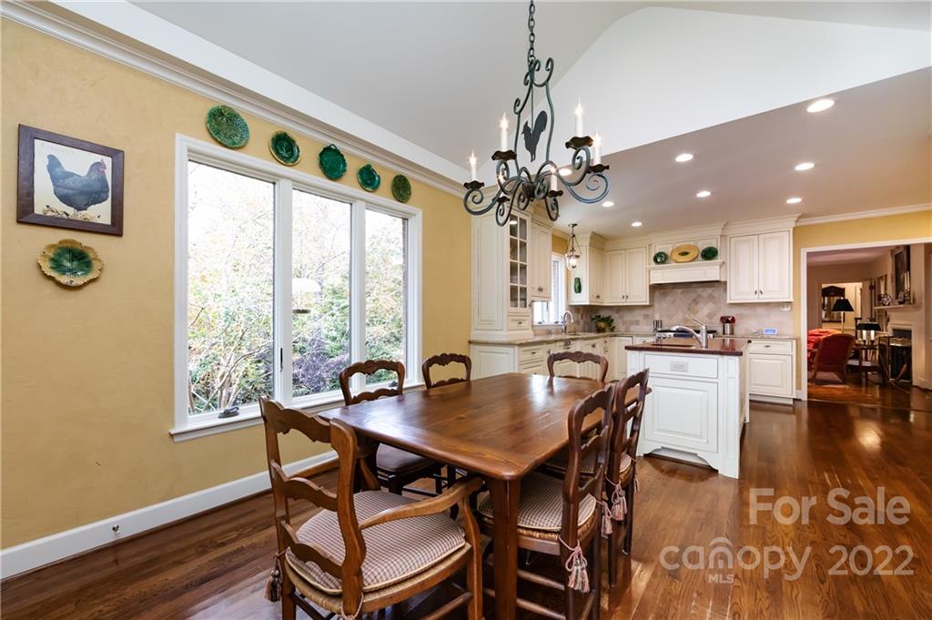 2106 Pinewood Circle Charlotte NC 28211