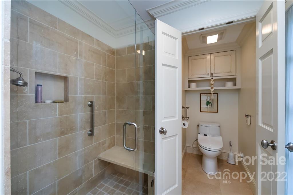 2106 Pinewood Circle Charlotte NC 28211