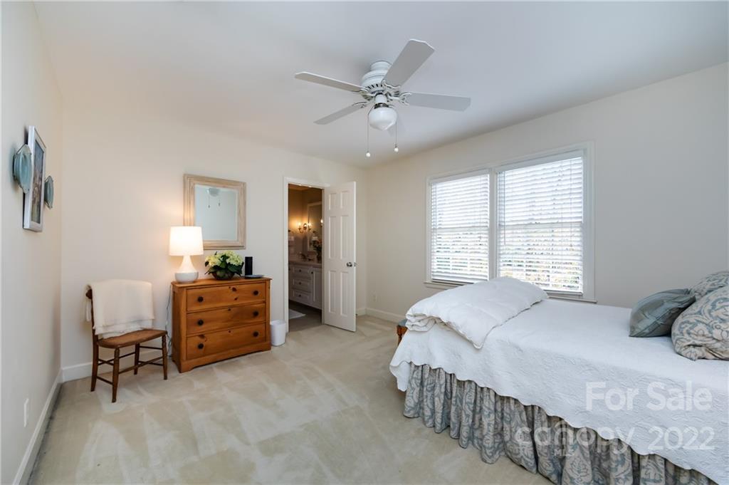 2106 Pinewood Circle Charlotte NC 28211