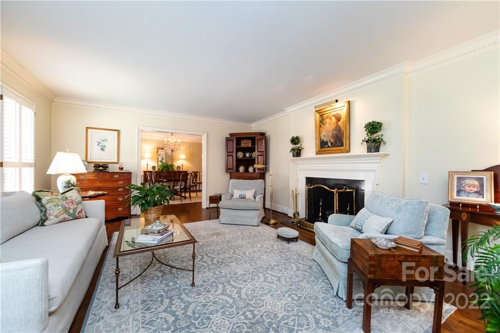 2106 Pinewood Circle Charlotte NC 28211