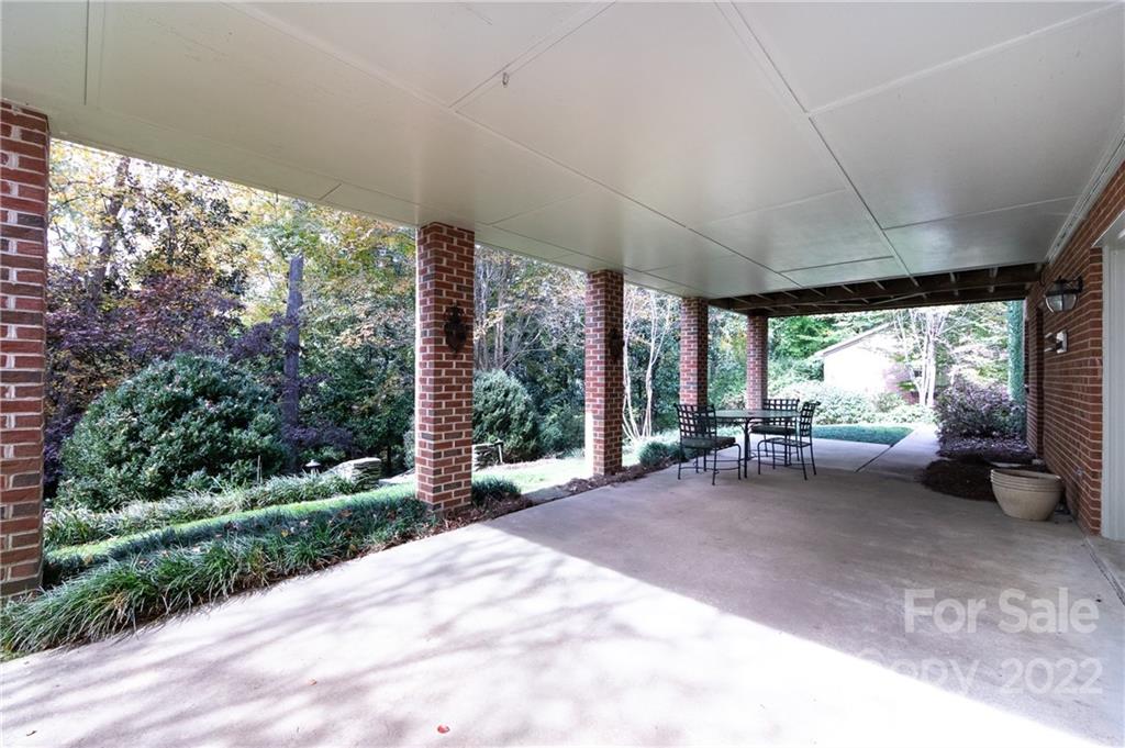2106 Pinewood Circle Charlotte NC 28211