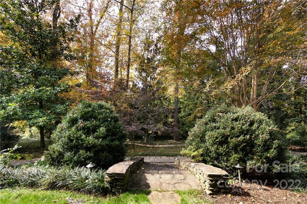 2106 Pinewood Circle Charlotte NC 28211