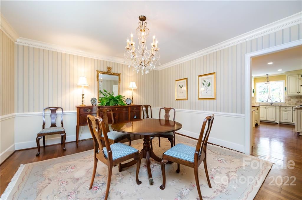 2106 Pinewood Circle Charlotte NC 28211