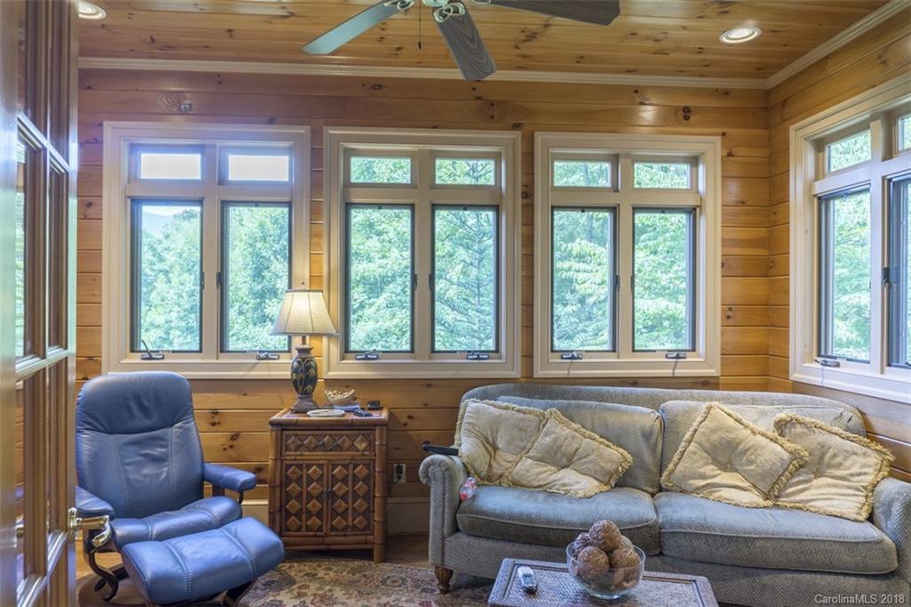 293 Chestnut Farms Lane Burnsville NC 28714