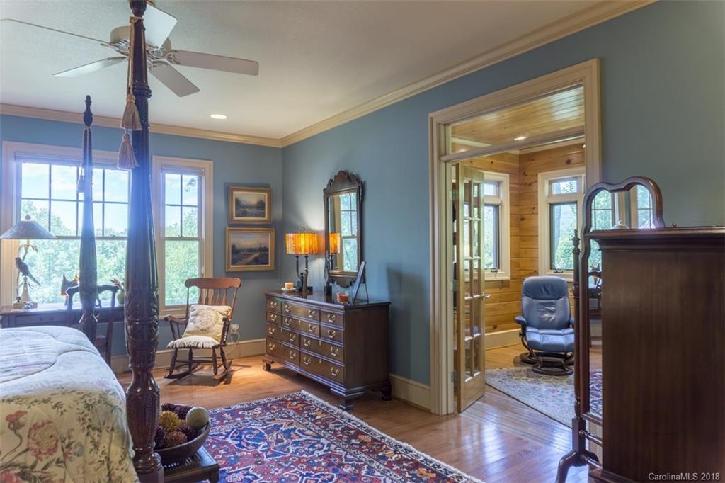 293 Chestnut Farms Lane Burnsville NC 28714