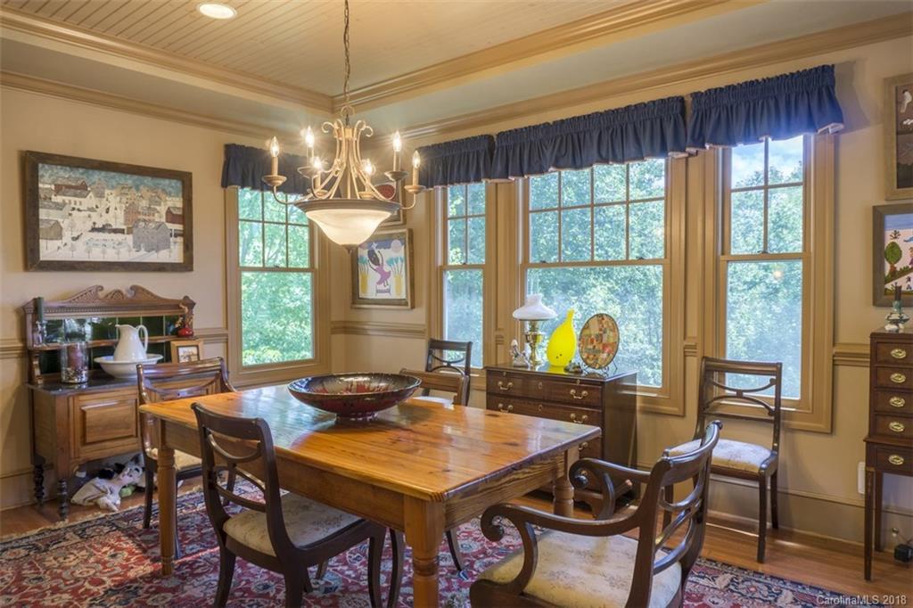 293 Chestnut Farms Lane Burnsville NC 28714