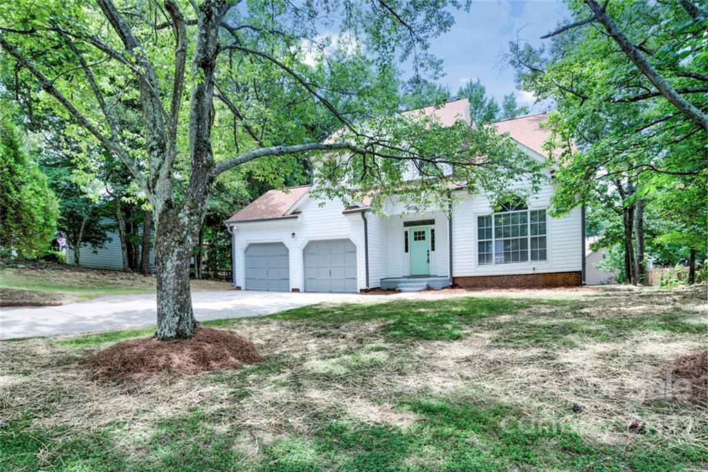 5525 Ashbluff Court Charlotte NC 28216
