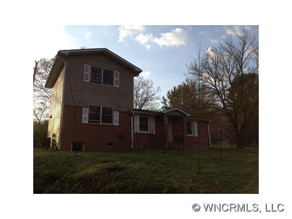 359 Ewbank Road Etowah NC 28729