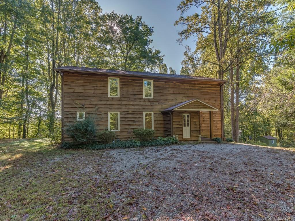 1053 Frost Road Saluda NC 28773