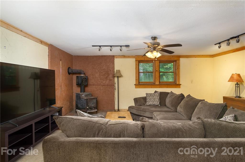 19 Whipporwill Drive Weaverville NC 28787