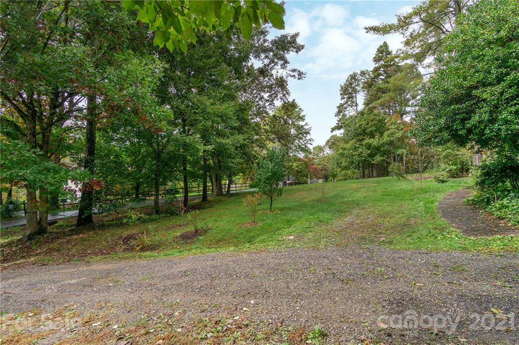 19 Whipporwill Drive Weaverville NC 28787