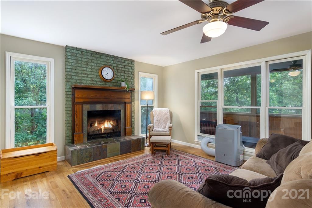 19 Whipporwill Drive Weaverville NC 28787