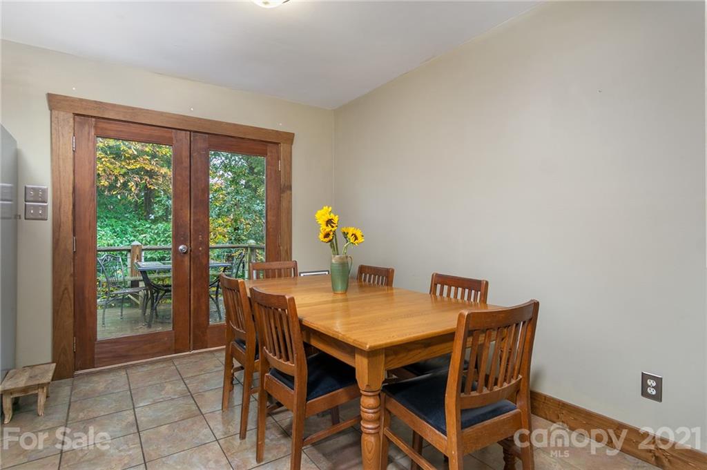 19 Whipporwill Drive Weaverville NC 28787