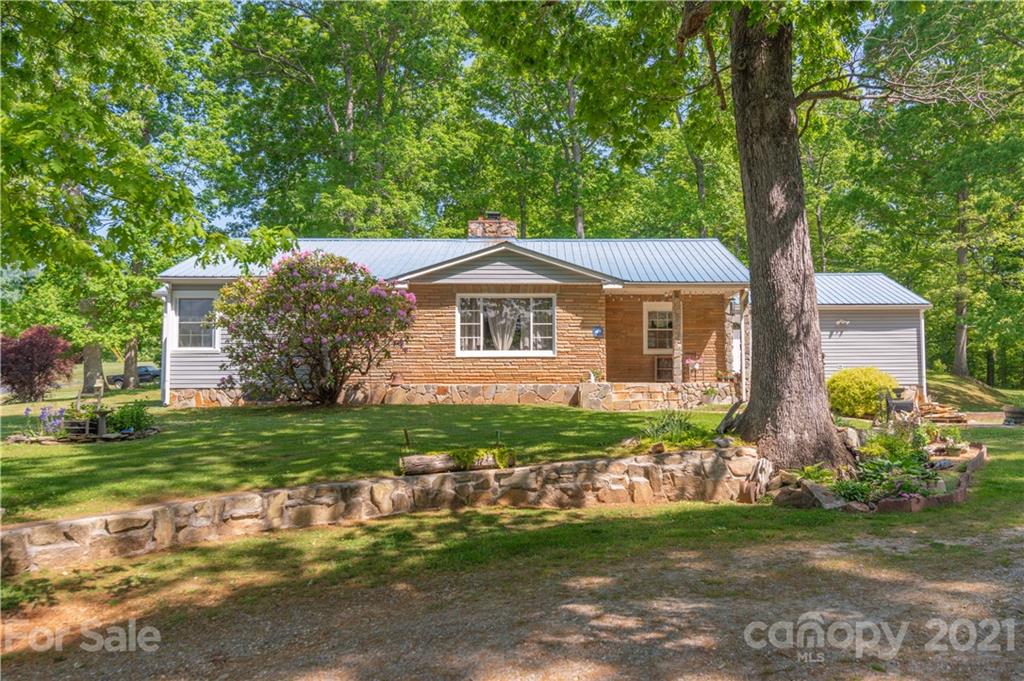 1105 Scruggs Circle Canton NC 28716