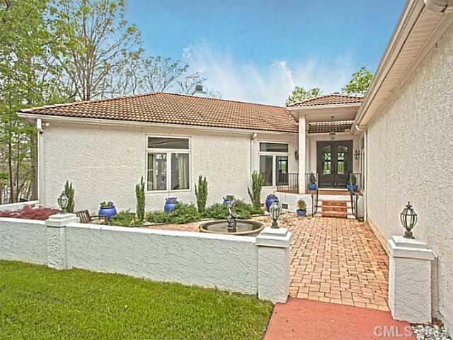 10018 Saw Mill Road Charlotte NC 28278