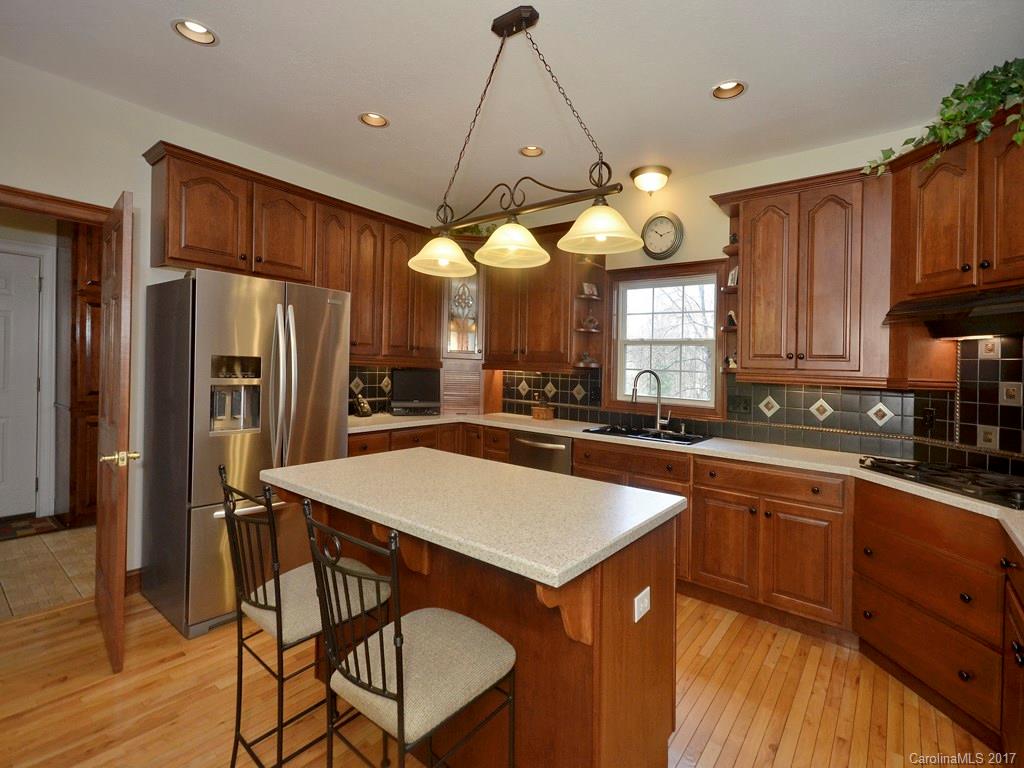 18 W Oakview Road Asheville NC 28806