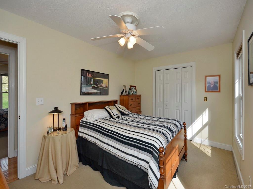 18 W Oakview Road Asheville NC 28806