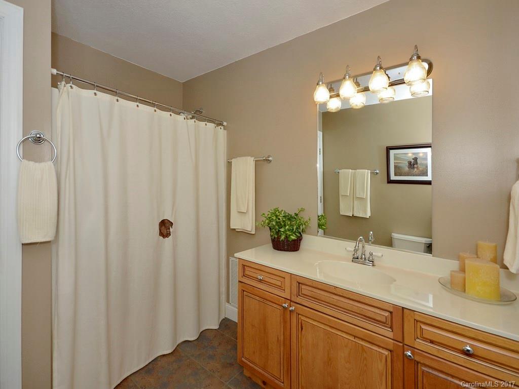 18 W Oakview Road Asheville NC 28806