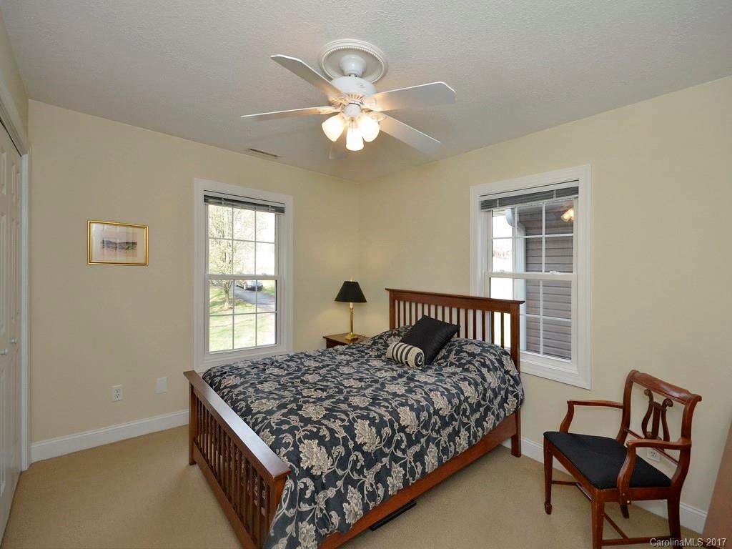 18 W Oakview Road Asheville NC 28806