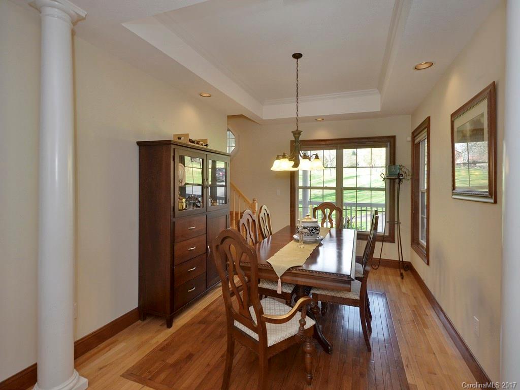 18 W Oakview Road Asheville NC 28806