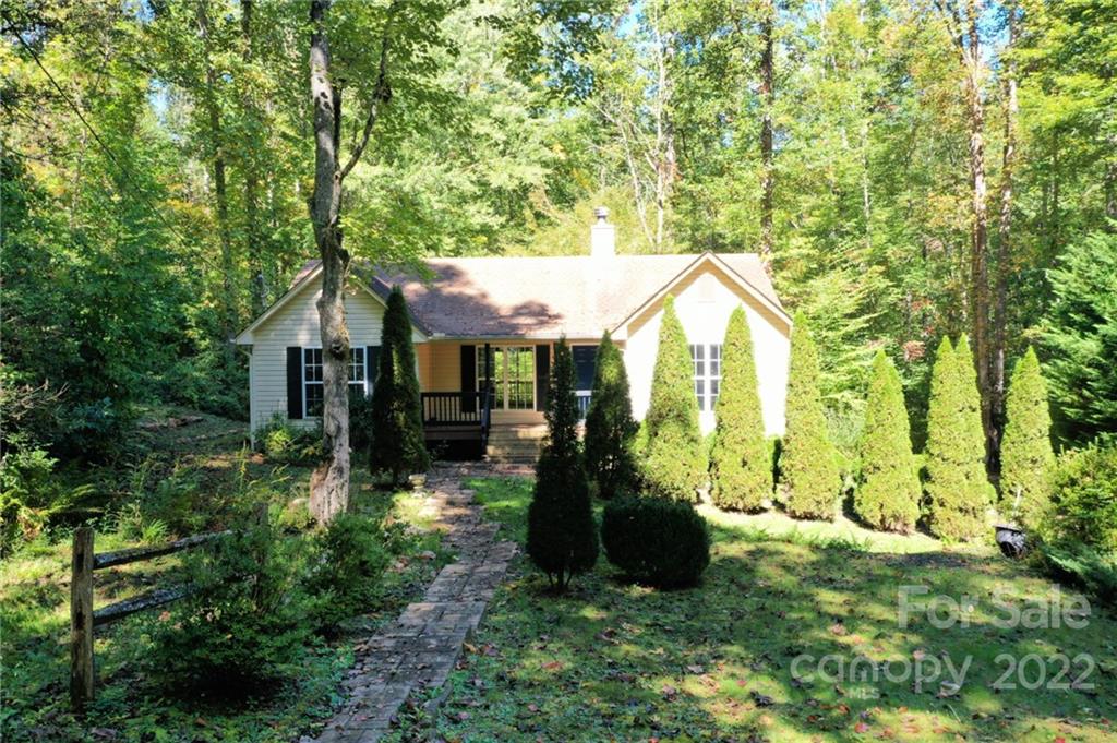 148 Jade Road Sylva NC 28779