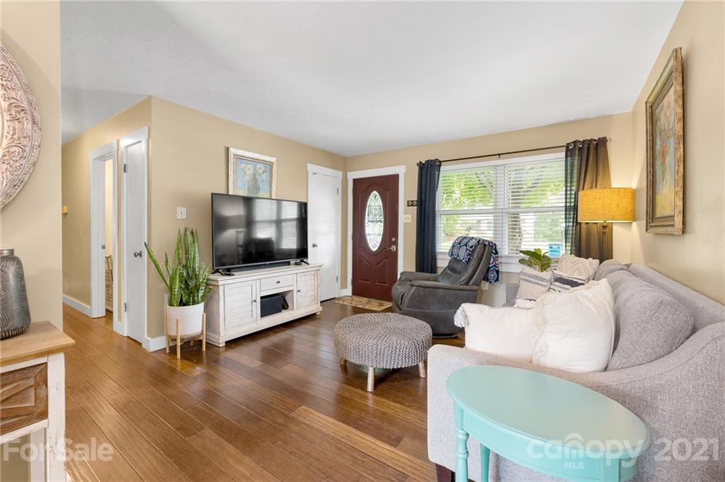 10 Eastridge Court Fairview NC 28730