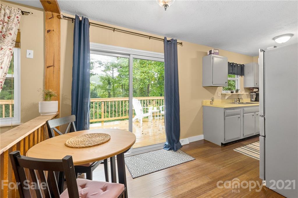 10 Eastridge Court Fairview NC 28730