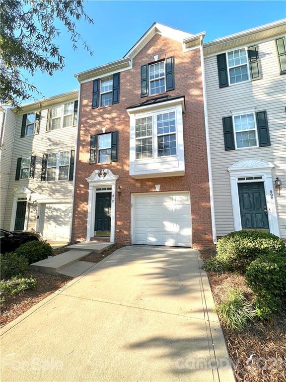 912 Tiger Lane Charlotte NC 28262