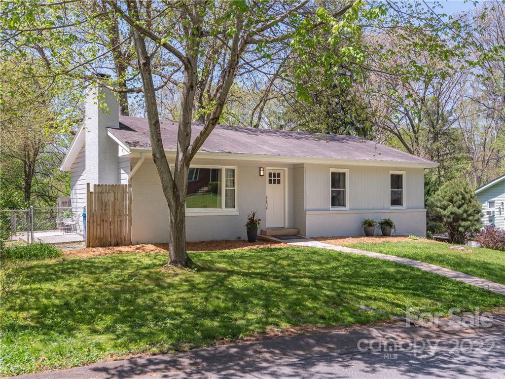 384 Thomas Park Drive Waynesville NC 28786