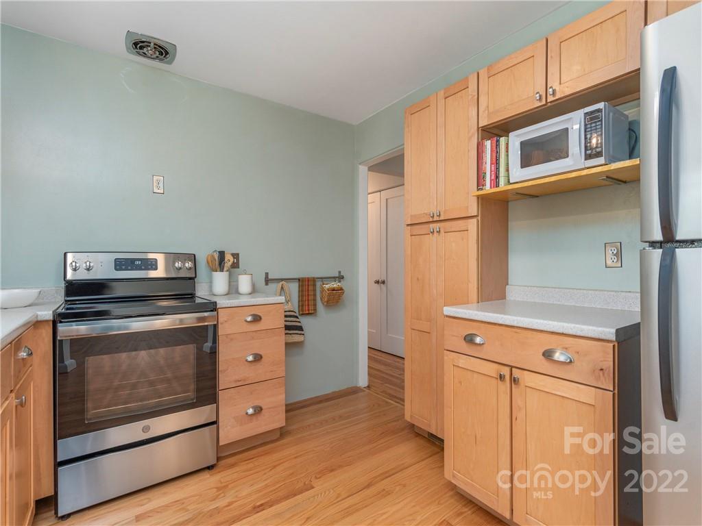 384 Thomas Park Drive Waynesville NC 28786