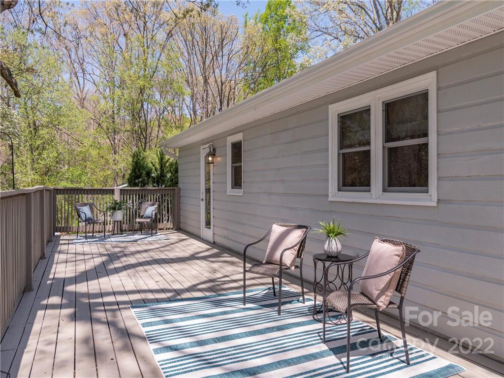 384 Thomas Park Drive Waynesville NC 28786
