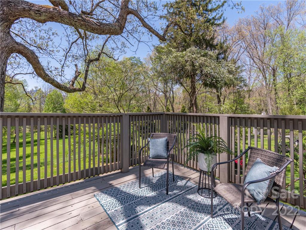 384 Thomas Park Drive Waynesville NC 28786