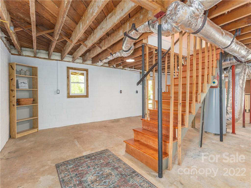 384 Thomas Park Drive Waynesville NC 28786