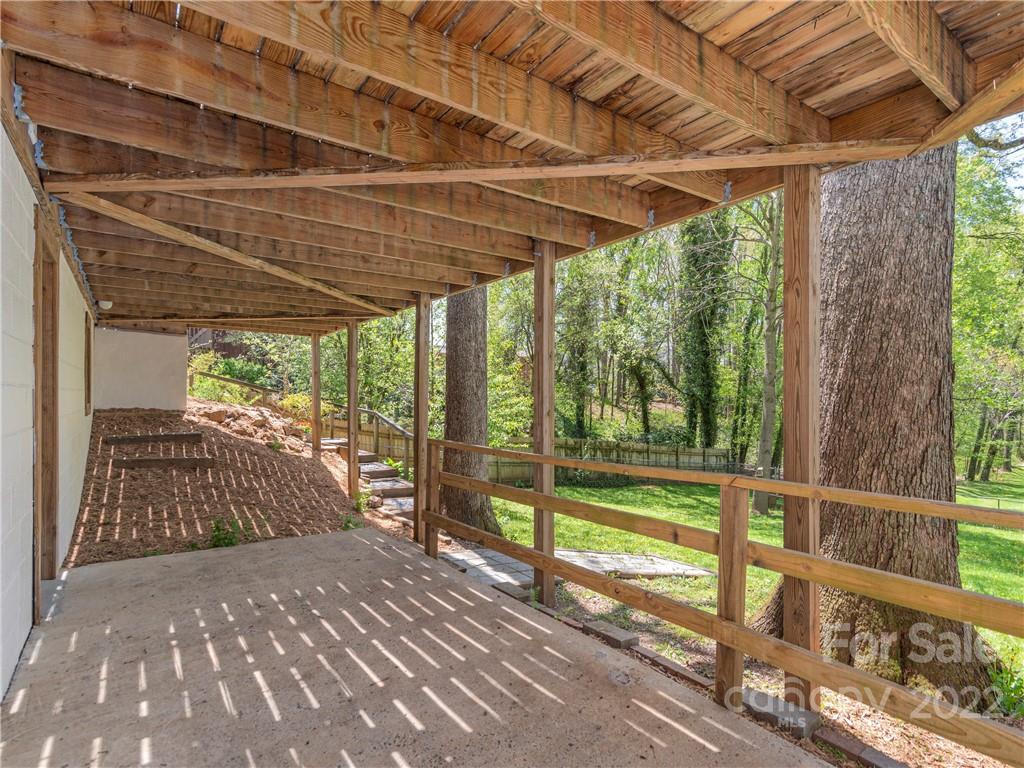 384 Thomas Park Drive Waynesville NC 28786