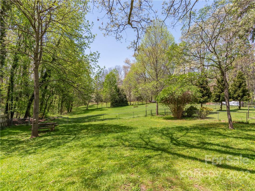 384 Thomas Park Drive Waynesville NC 28786
