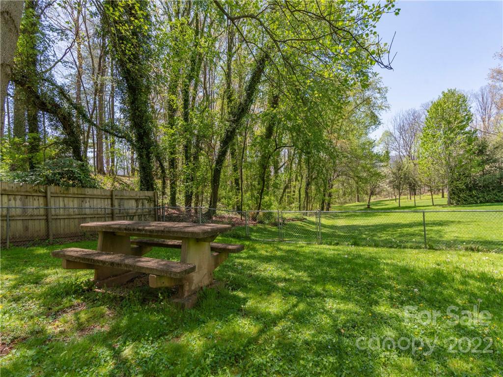 384 Thomas Park Drive Waynesville NC 28786