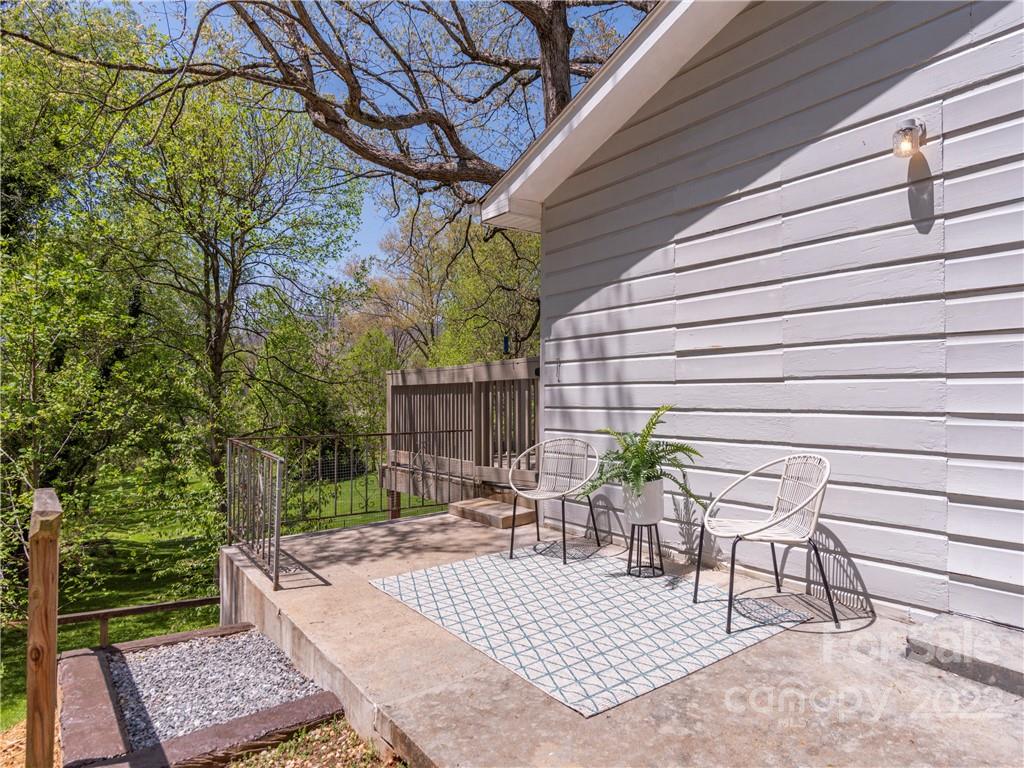 384 Thomas Park Drive Waynesville NC 28786