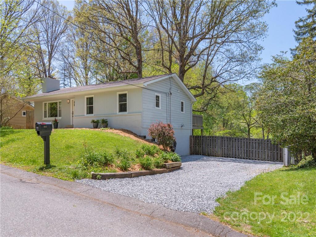 384 Thomas Park Drive Waynesville NC 28786