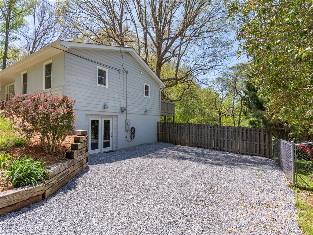 384 Thomas Park Drive Waynesville NC 28786
