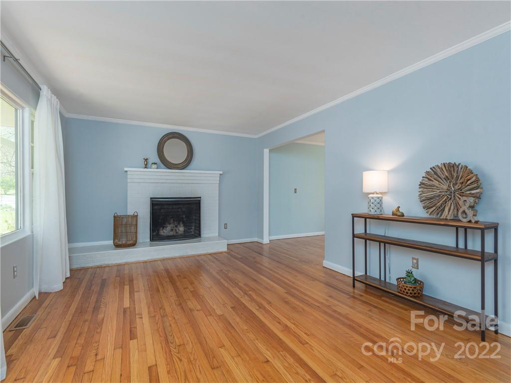 384 Thomas Park Drive Waynesville NC 28786