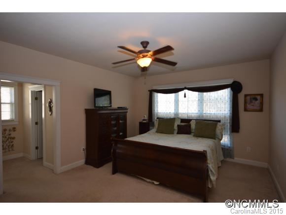 223 Nut Hatch Loop Arden NC 28704