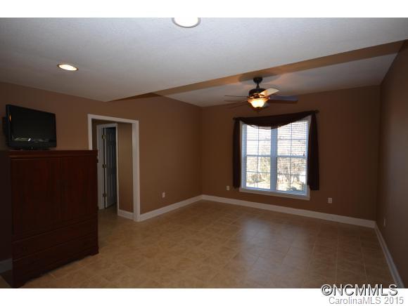 223 Nut Hatch Loop Arden NC 28704