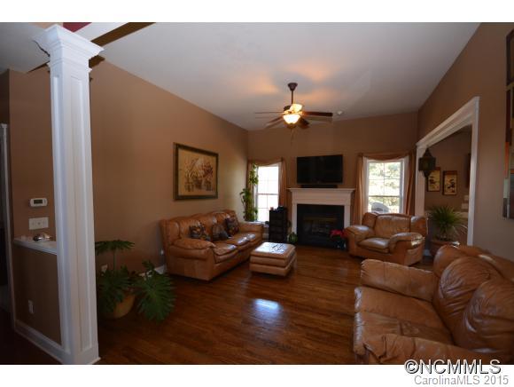 223 Nut Hatch Loop Arden NC 28704