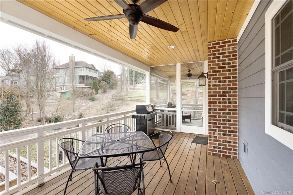 24 Hounds Ear Drive Asheville NC 28806