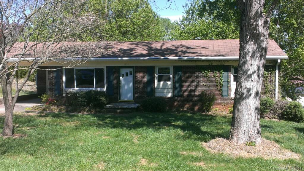 1906 Old English Drive Gastonia NC 28054