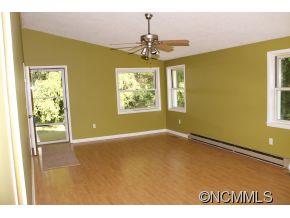 187 Moody Avenue Candler NC 28715