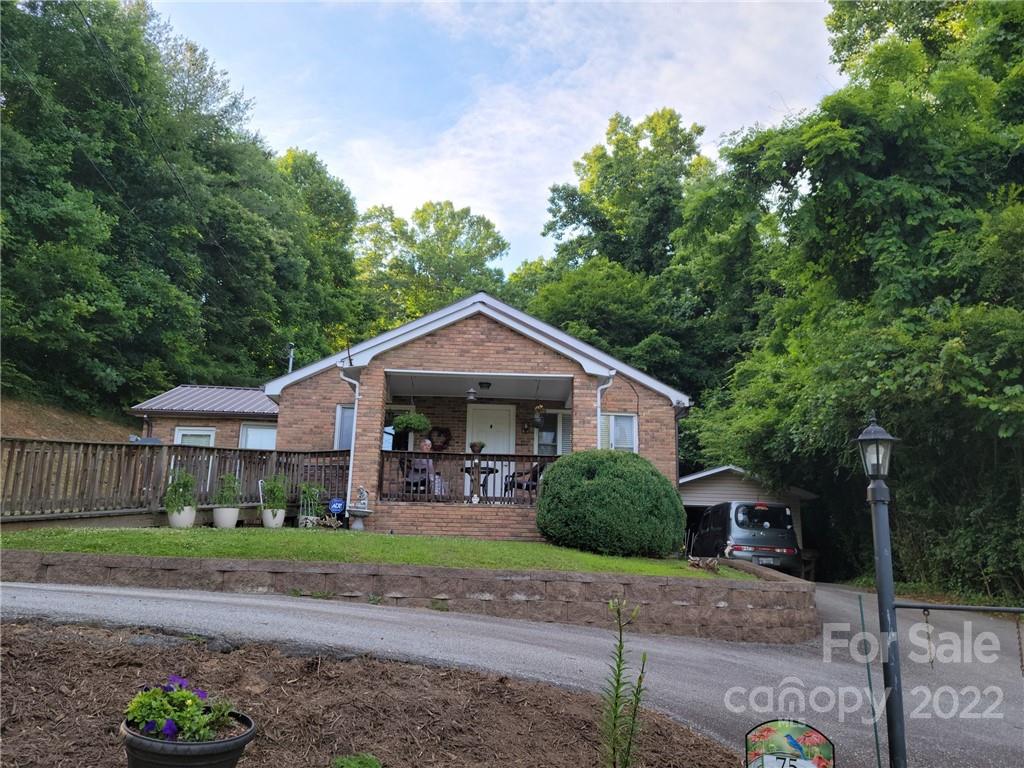 75 Tom Sparks Road Spruce Pine NC 28777