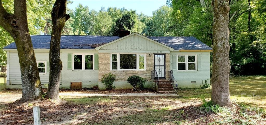2525 Pickway Drive Charlotte NC 28269